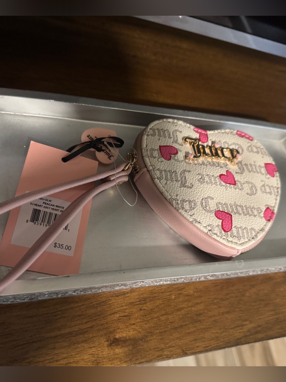 π Juicy Couture Cream & Pink Heart Coin Wristlet - Picture 5 of 10